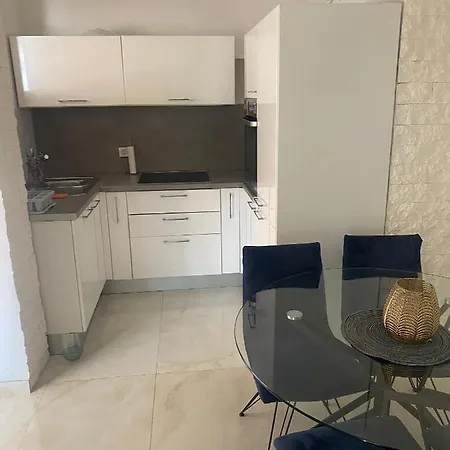 With A Parking Space - 21539 * Makarska